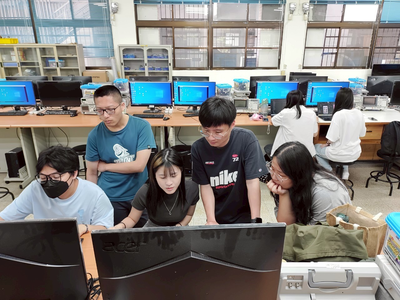 同學實際登入蹦世界開始操作-2