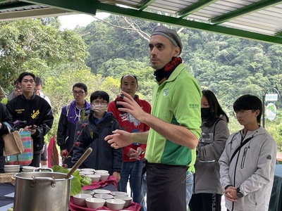 小龍主廚向學員們分享魔法湯的秘密